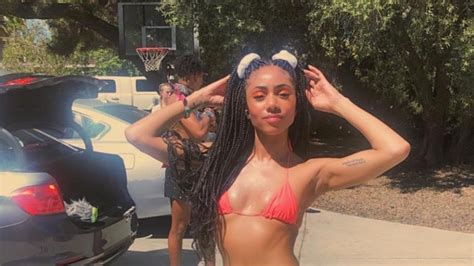 Chelsea Tavares S Hot Shots