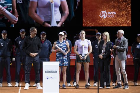 Iga Swiatek Wins On Her Debut In Stuttgart Porsche Tennis Grand Prix