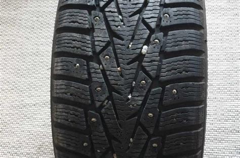 2 st dubbdäck Nokian Hakkapeliitta 205/50 R17 - såld eller borttagen
