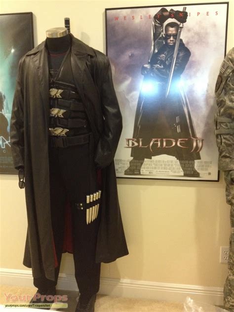 Blade 2 Blade's Hero Costume original prop weapon