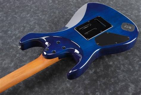 Solidbody E Gitarre Ibanez Az Pb Cbb Premium Cerulean Blue Burst Blau