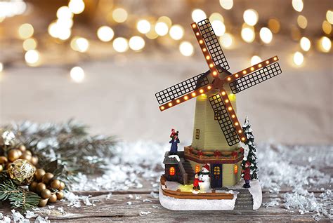 RESIN Made From Durable Resin Materials This Animated Christmas