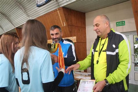 Tr Jka Na Drugim Miejscu W Zawodach Unihokeja Tr Bki Na Trzecim