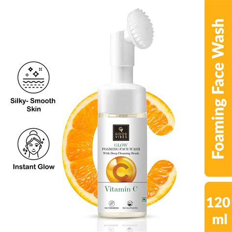 Good Vibes Vitamin C Glow Foaming Face Wash With Deep Cleansing Brush