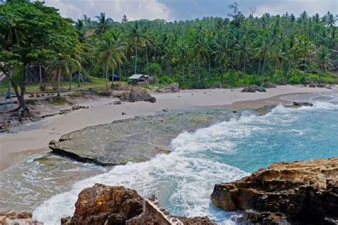 Kisah Angker Beberapa Destinasi Di Lampung Pantai Marina Pesona