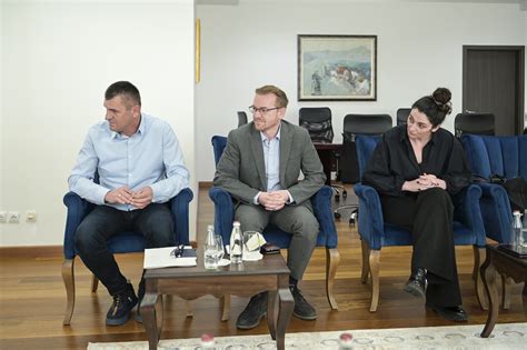 Prime Minister Kurti held a meeting with ministers Rashić Krasniqi and