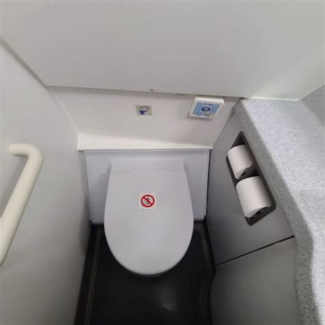 Review Air France Business Class Airbus A320 CDG PRG