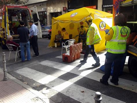 Cinco heridos leves por inhalación de humo en un incendio Madrid InfoEmer