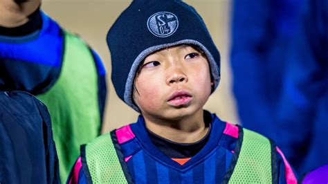 Knappen Fußballschule in Japan Kulturclash mit Potenzial FC Schalke 04