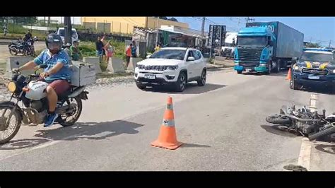 V Deo Mototaxista Morre Ap S Perder Controle Da Moto E Ser Atropelado