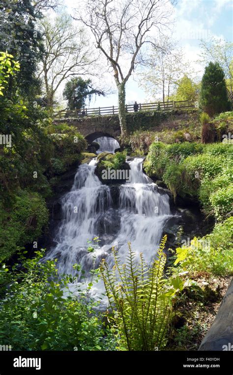 Rouken Glen Park Glasgow City Hi Res Stock Photography And Images Alamy