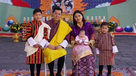 5 Potret Jetsun Pema Dan Raja Bhutan Terbaru Hadiri Pernikahan