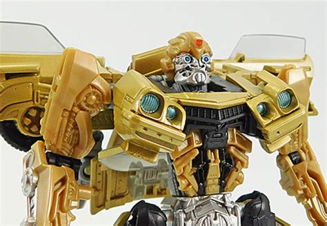 Generations Studio Series Bumblebee Vol Retro Rock Garage Toy