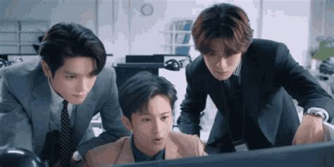 Jaehyun Mark JAEHYUN MARK TAEYONG Discover Share GIFs