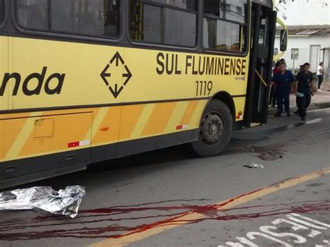 G1 Mulheres morrem atropeladas por ônibus em Volta Redonda RJ