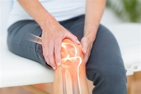 Pain Behind Knee: Here's What It Could Mean | The Healthy