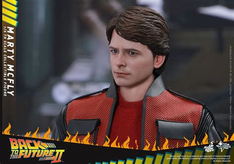 Hot Toys MMS379 回到未來II馬帝1 6 比例 Marty McFly Back to The Future Part II