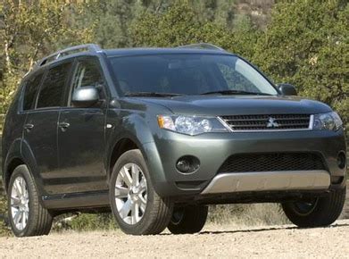 2008 Mitsubishi Outlander Specs & Feature Comparisons | Kelley Blue Book