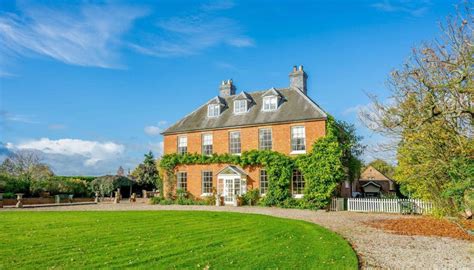 Five Of The Most Beautiful Georgian Houses To Buy Right Now