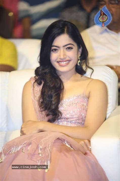 Rashmika Mandanna at Geetha Govindam Audio Launch - Photo 3 of 21