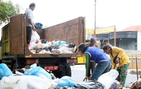 Pemerintah Kota Terus Berupaya Mengatasi Masalah Sampah Di Kota