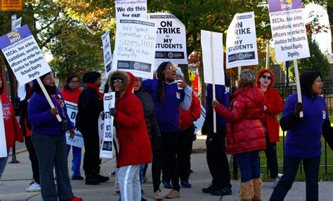 Chicago teachers go on strike, canceling class for 300,000 students ...