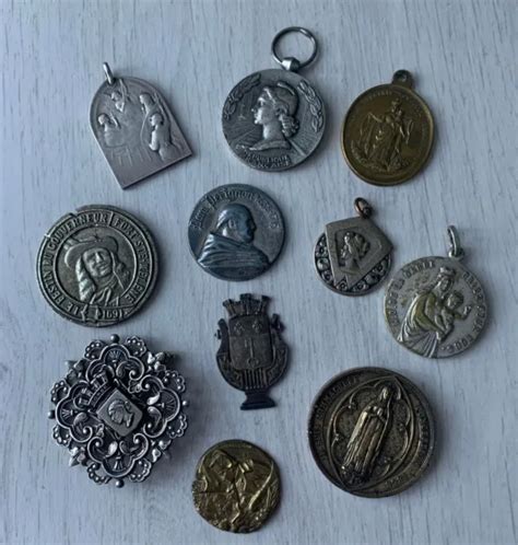 LOT DE 11 ANCIENNES MEDAILLES RELIGIEUSES Et AUTRES EUR 18 00 PicClick FR