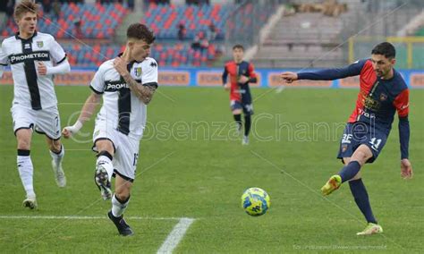 Cosenza Florenzi L Uomo Che Pu Salvarti Parma Steso Nel Vuoto Del