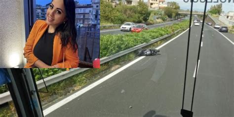 Tragico Incidente Auto Moto Sull Autostrada Messina Catania Morta Una