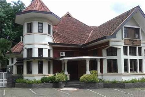 Yuk Intip Model Dan Desain Rumah Kolonial Belanda Nan Klasik Dan Elegan