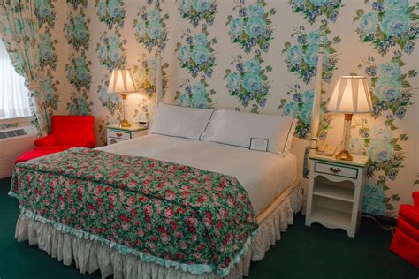 Traditional Rooms - The Greenbrier Resort