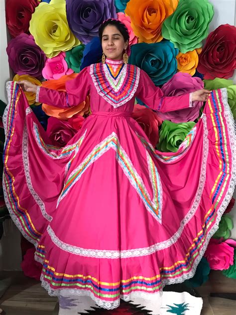 Traditional Mexican Dancing Dress