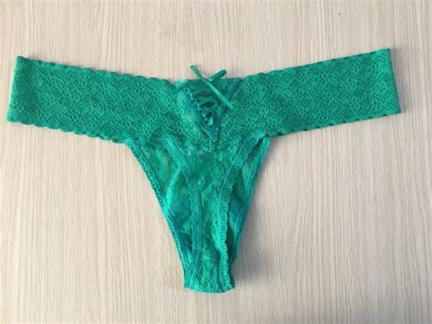 Quần lót nữ Victoria s Secret Thong tanga lọt khe ren one size màu xanh