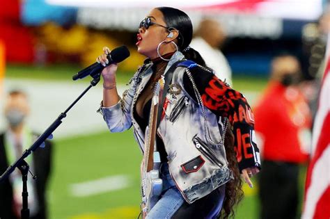 H.E.R. Performs at Super Bowl 2021