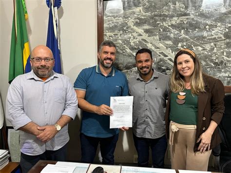 Prefeitura Empossa Novos Servidores P Blicos Prefeitura Municipal De