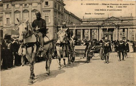 Compiegne Fetes De Jeanne D Arc Une Piece D Artillerie à Compiègne