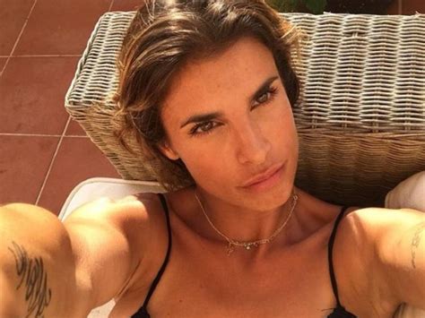 Elisabetta Canalis Provoca Su Instagram La Foto Senza Reggiseno