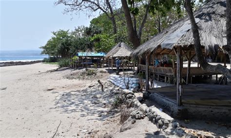 Pantai Rancabuaya Garut Pesona Acara Piknik Lokasi Harga Tiket