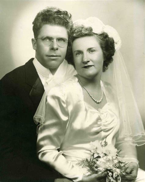 Lillian A Bateman Currey (1920-2005) - Find a Grave Memorial