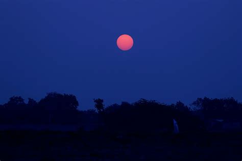 Red Moon Photos, Download The BEST Free Red Moon Stock Photos & HD Images