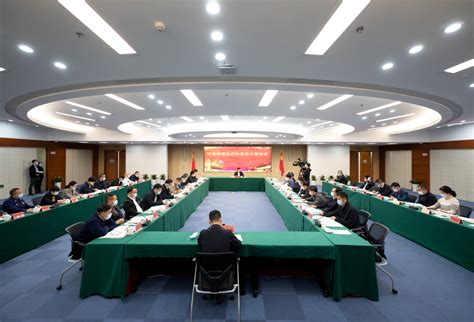 区委常委会开发区党工委会议传达学习贯彻习近平总书记关于安全生产工作的重要指示精神