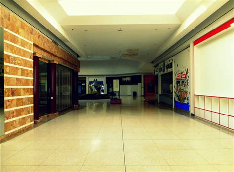 Eerie Photos Of The Old And Abandoned Euclid Square Mall Cleveland