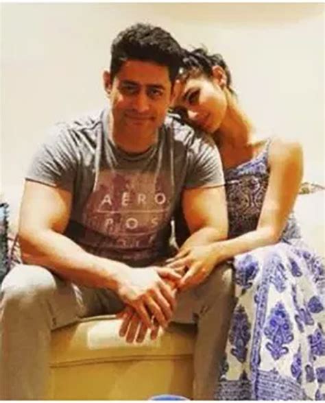 What Breakup? Mouni Roy & Mohit Raina Rubbish Rumours With A Love ...