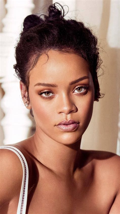 Rihanna Celebrity Singer 2018 720x1280 Wallpaper Donne Di Bellezza Fotografia Di Bellezza