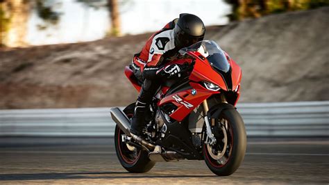 BMW S1000RR Price in India: BMW S1000RR Has Launched Its 999 cc ...