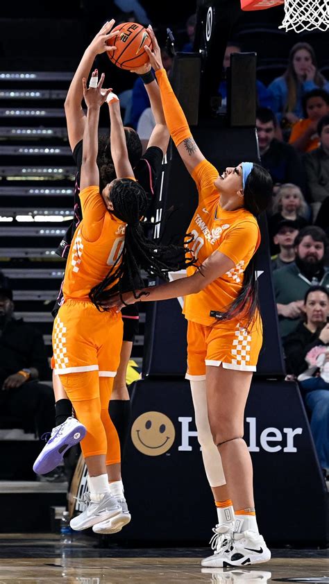 How the Lady Vols proved they're hitting their stride in 25-point win over Vanderbilt - Yahoo Sports