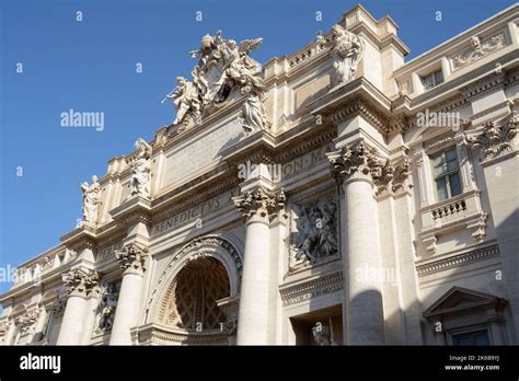 Der Trevi Brunnen Ist Der Gr Te Und Ber Hmteste Brunnen In Rom