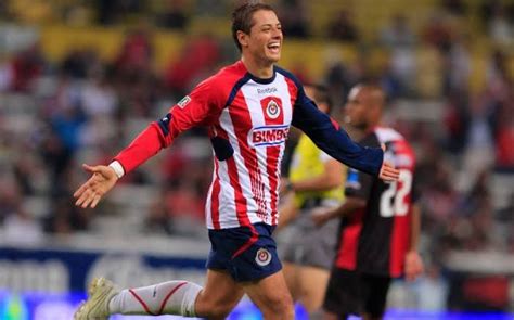 Oficial Javier Chicharito Hern Ndez Regresa A Chivas