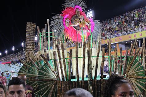 Estácio de Sá Escola de Samba que homenageou Tanguá conquista