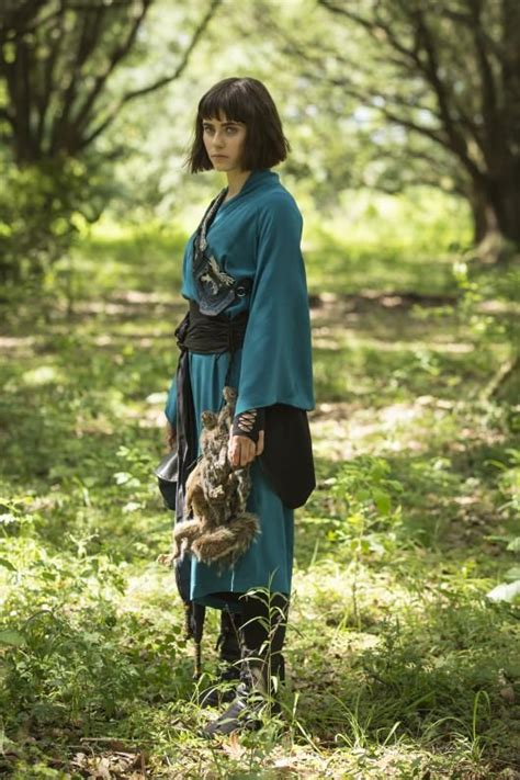 Ally Loannides As Tilda Into The Badlands Season 1 Episode 2